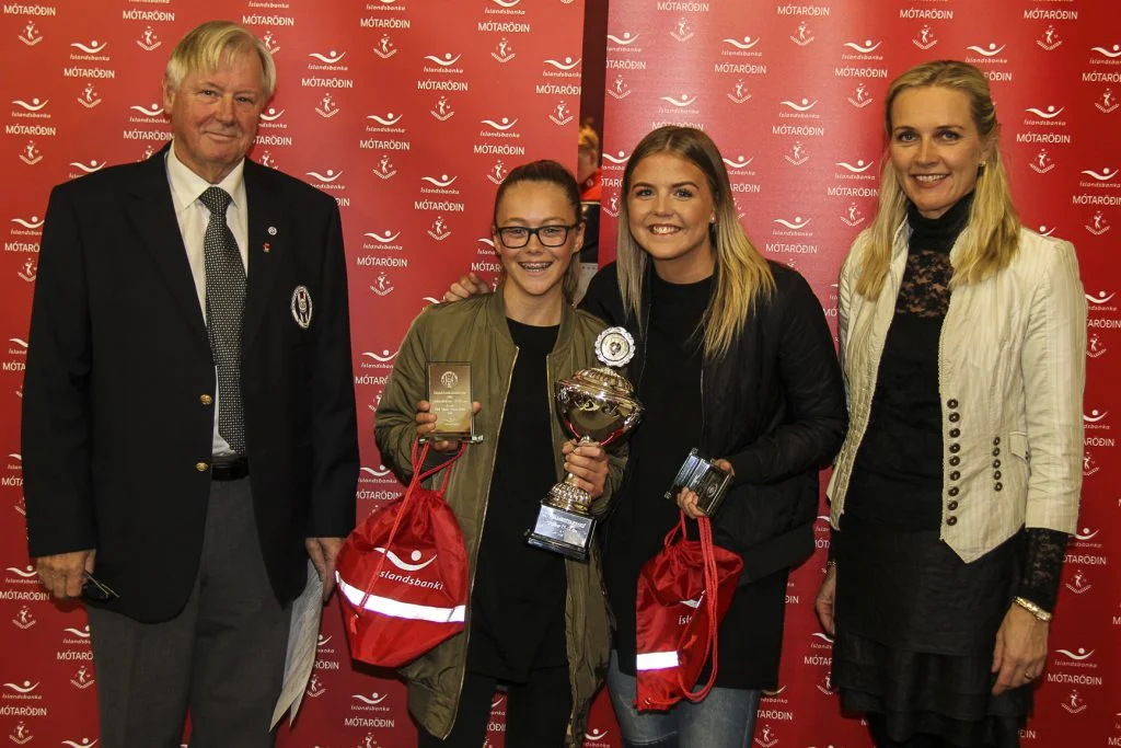 - Golfsamband Íslands Eggert, Kristín Sól Guðmundsdóttir úr GM tók við verðlaunum fyrir Ólöfu Maríu, Eva Björnsdóttir og Hólfmríður . Mynd/seth@golf.is