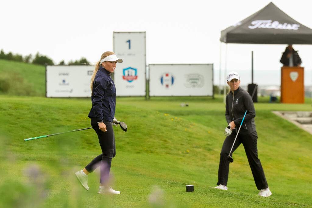 Andrea Bergsdóttir og Ragnhildur Kristinsdóttir á Íslandsmótinu á Urriðavelli 2023. Ljósmynd: Golfsamband Íslands (golf.is)