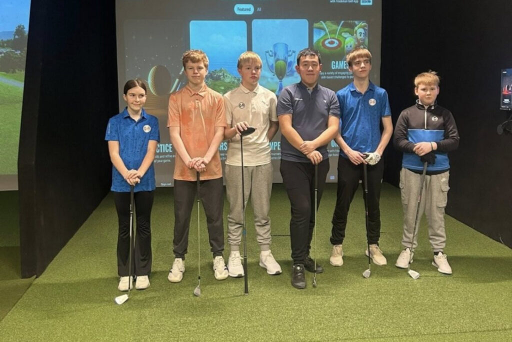 Ungir kylfingar GA léku golf í sólarhring og söfnuðu í ferðasjóð